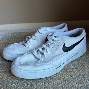 Nike Men's White and Black Sneakers, canvas sneakers